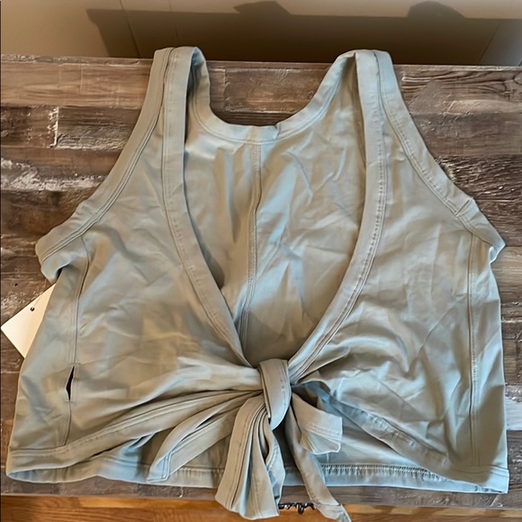 Lululemon It’s A Tie Tank Size 2 - Picture 3 of 4
